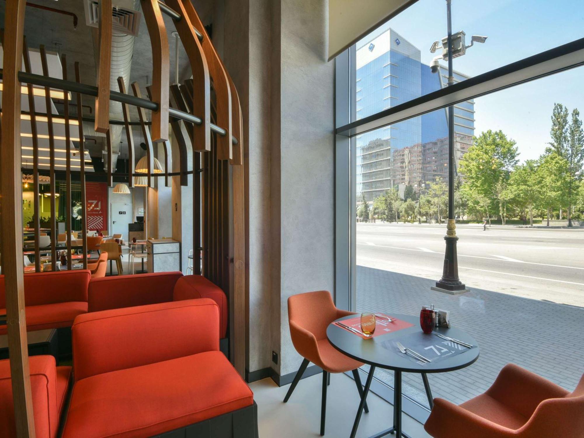 Ibis Hotel 3*